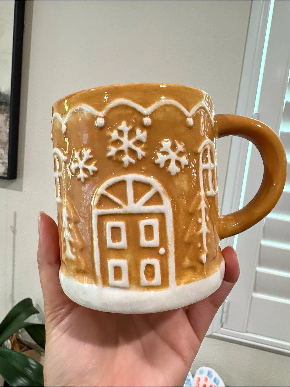 Holiday Market Gingerbread House Mug in Brown & White Like New